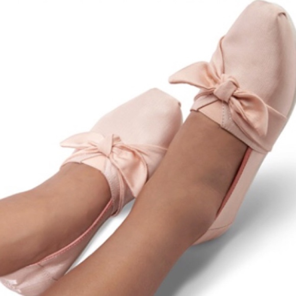 NIB Limited Edition Bow TOMS